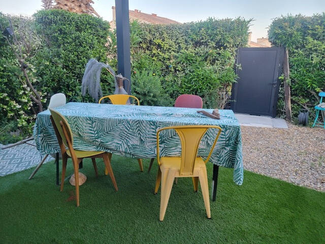 Maison à VIC-LA-GARDIOLE