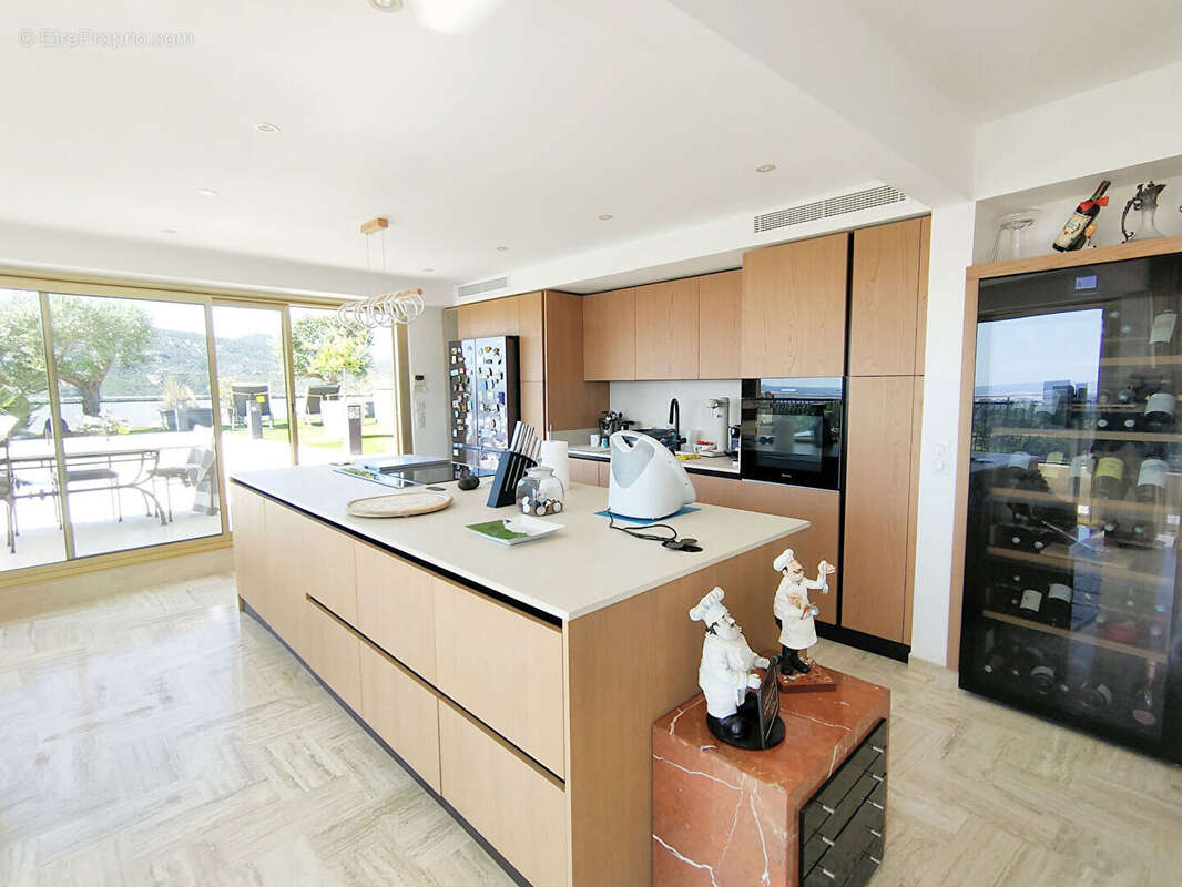 Appartement à MANDELIEU-LA-NAPOULE