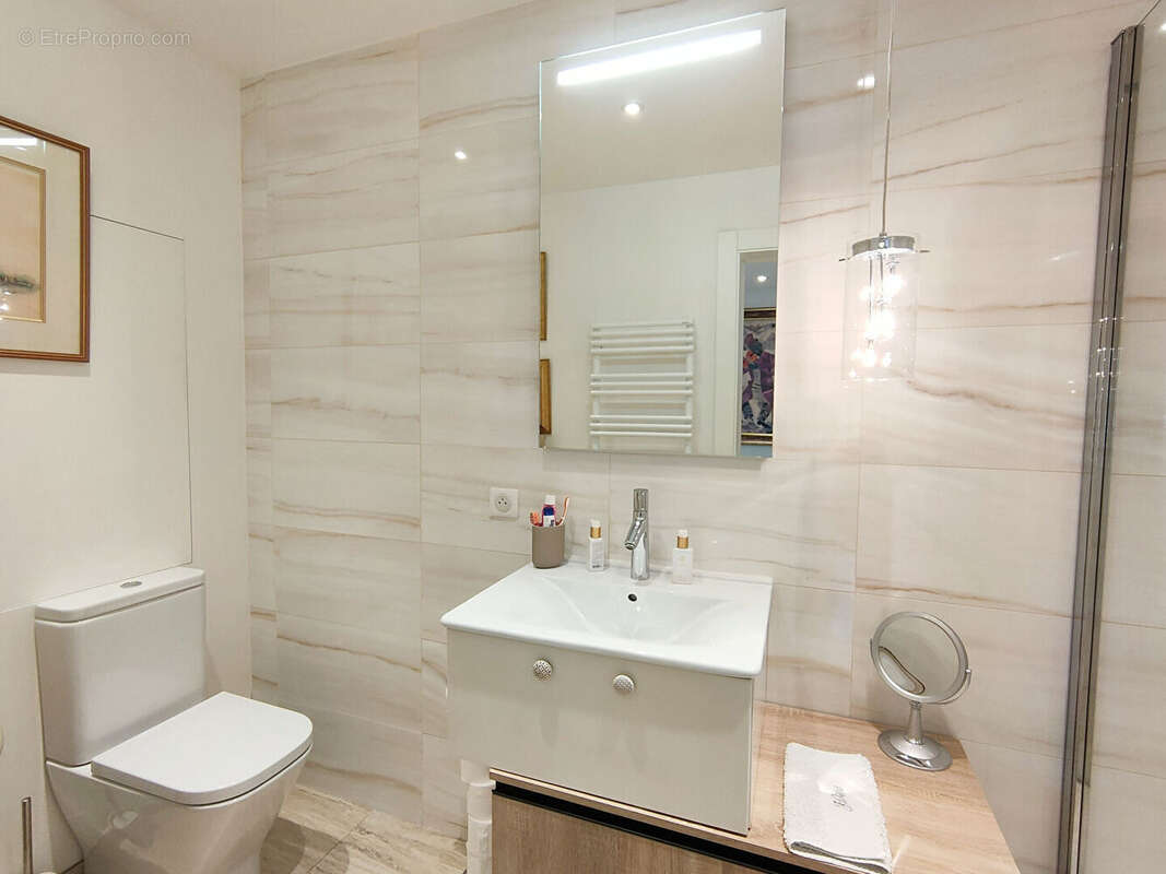 Appartement à MANDELIEU-LA-NAPOULE