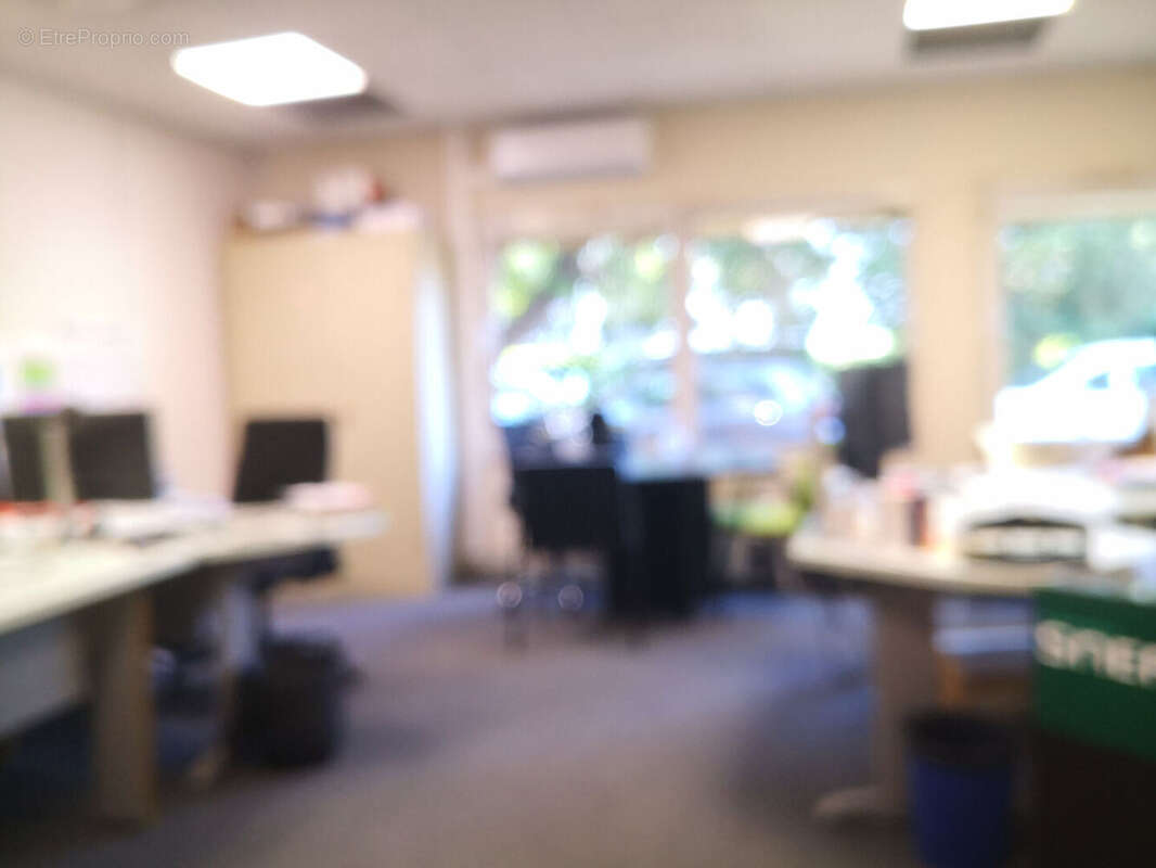 Commerce à LA SEYNE-SUR-MER