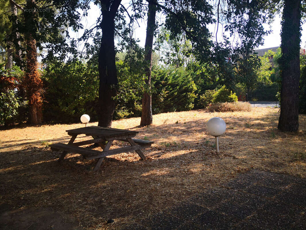 Commerce à LA SEYNE-SUR-MER