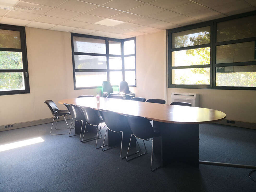 Commerce à LA SEYNE-SUR-MER