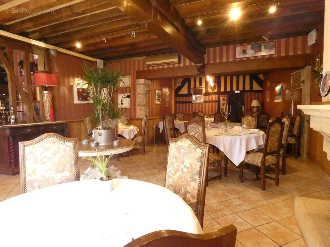 Maison à VIENNE-EN-VAL