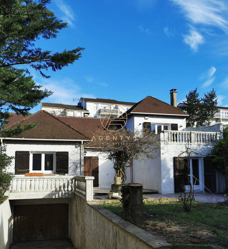 Maison à CHAMPIGNY-SUR-MARNE