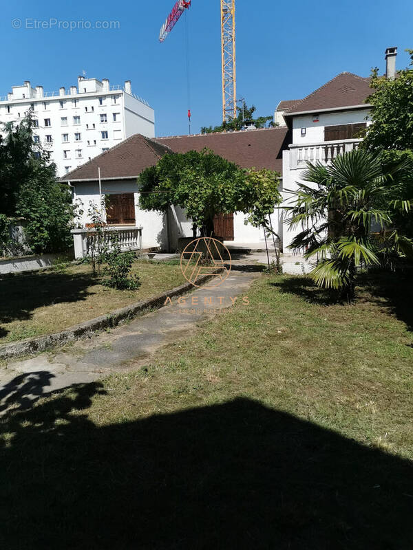 Maison à CHAMPIGNY-SUR-MARNE