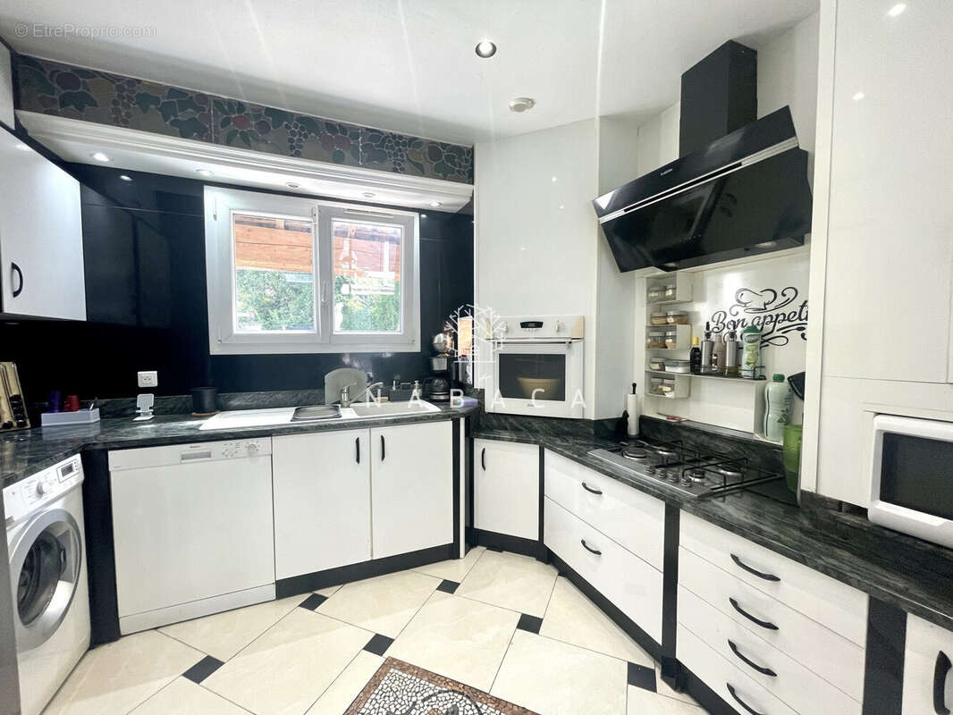 Maison à MOUANS-SARTOUX