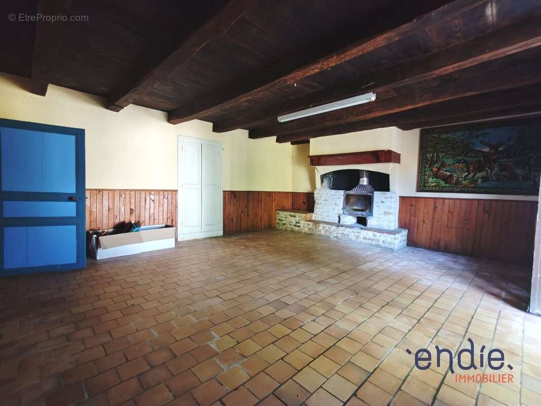 Maison à LA FERRIERE-AIROUX