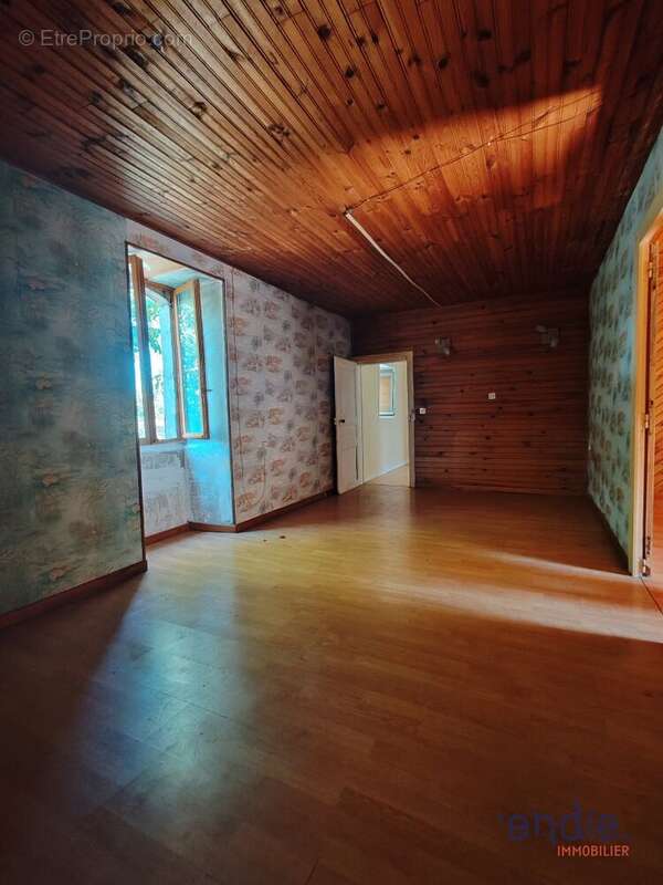 Maison à LA FERRIERE-AIROUX