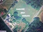 Terrain à LA GUERCHE-SUR-L&#039;AUBOIS