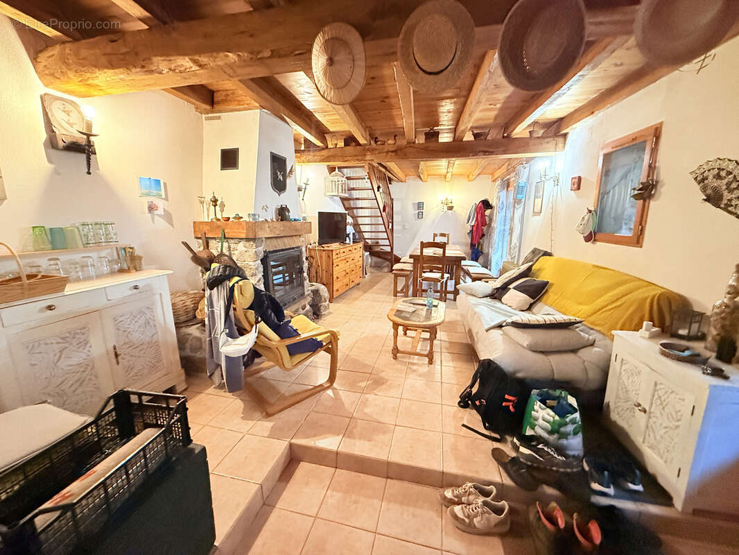 Maison à SAINT-MARTIAL