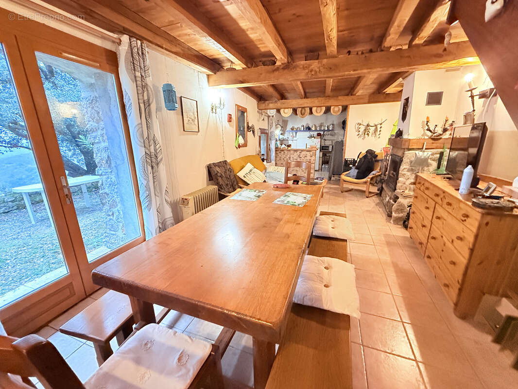 Maison à SAINT-MARTIAL