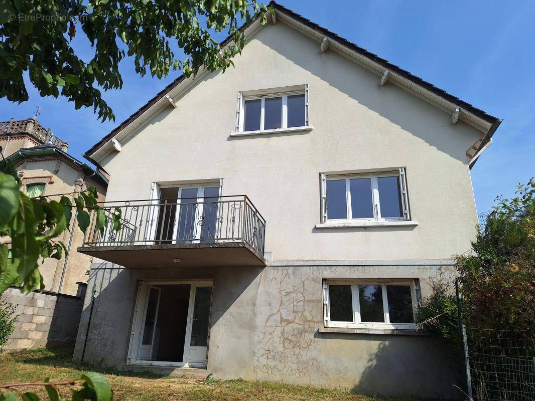 Maison à SAINT-SATUR