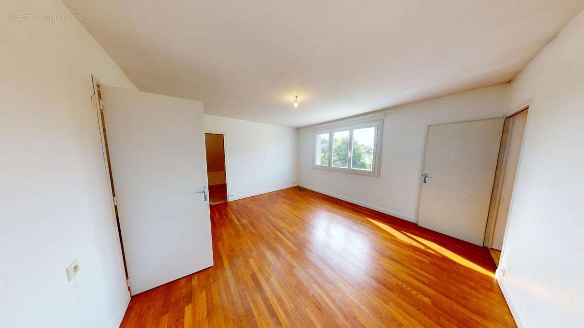 Maison à SAINT-SATUR