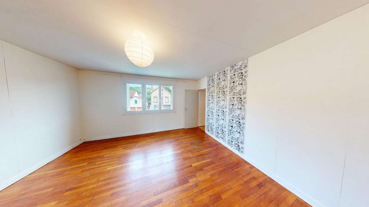 Maison à SAINT-SATUR