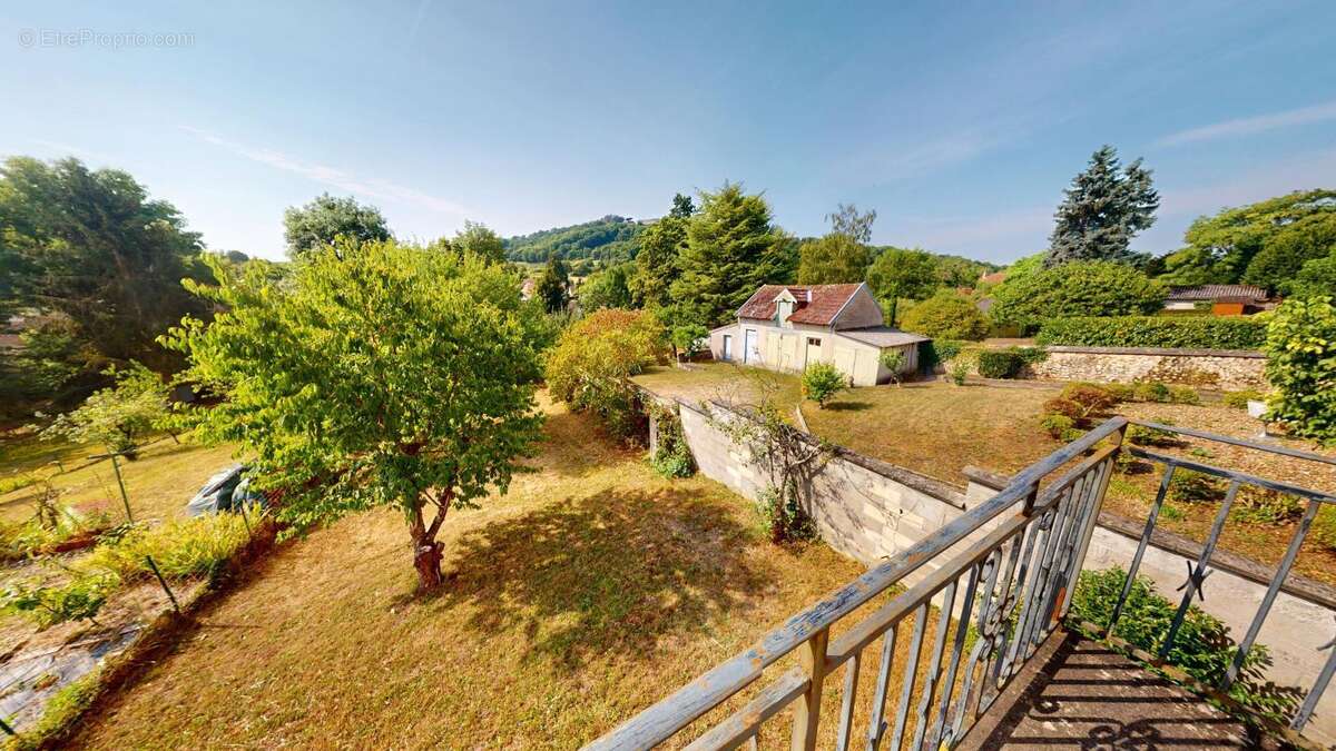 Maison à SAINT-SATUR