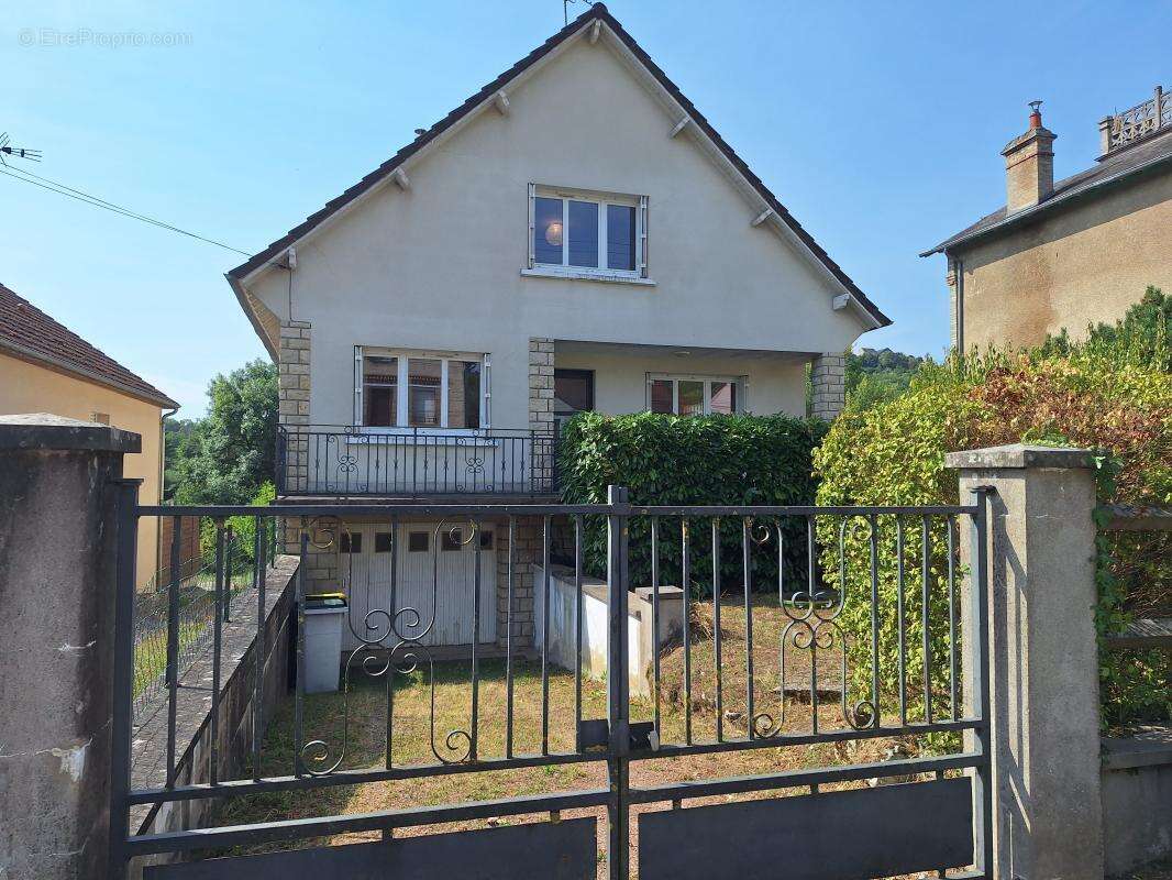 Maison à SAINT-SATUR