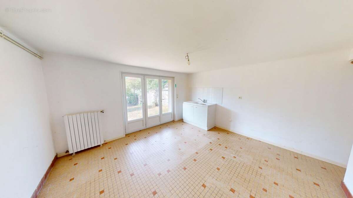 Maison à SAINT-SATUR