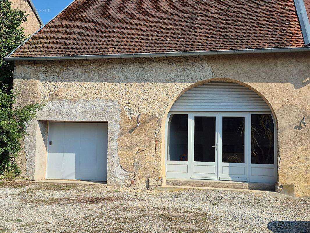 Maison à VILLERSEXEL