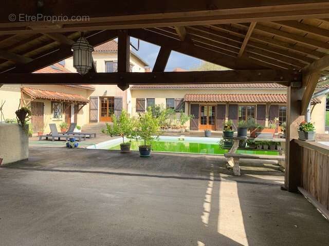 Maison à GRUN-BORDAS