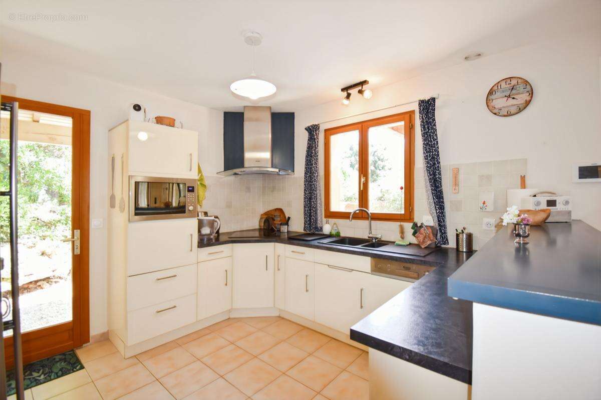 Maison à VERS-PONT-DU-GARD