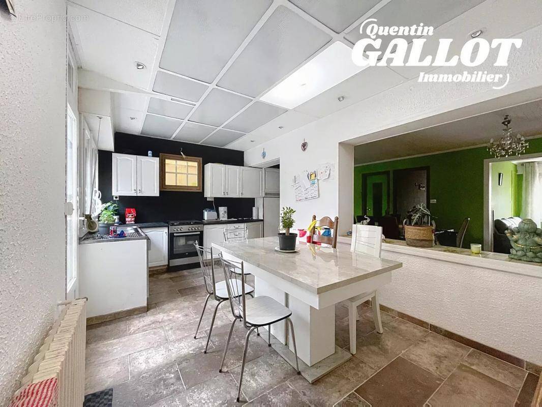 Maison à AVESNES-LE-SEC