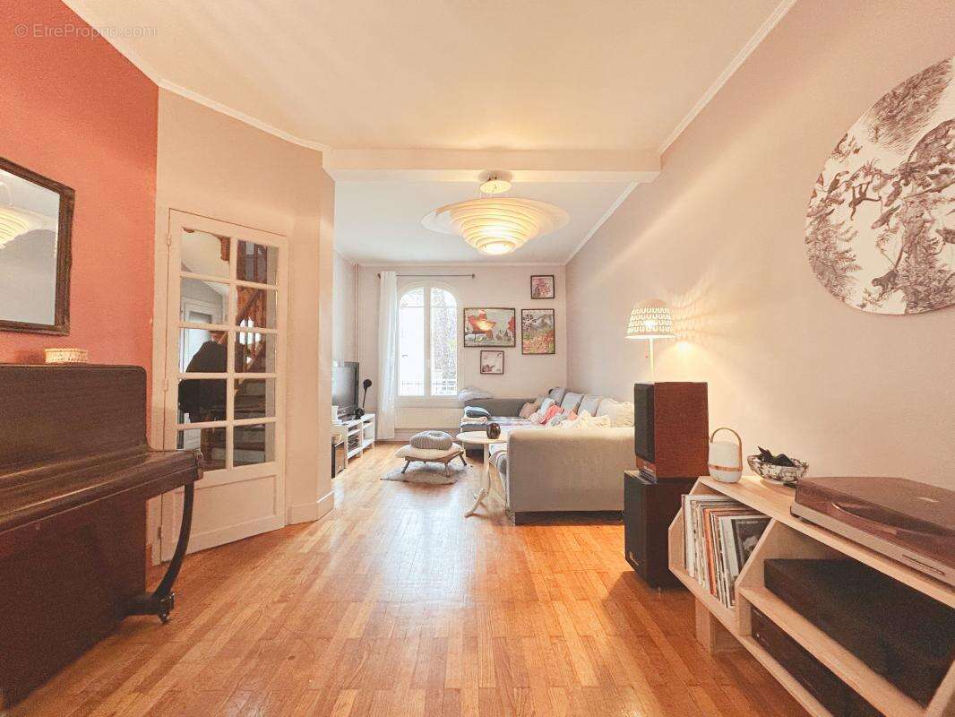 Maison à CHOISY-LE-ROI