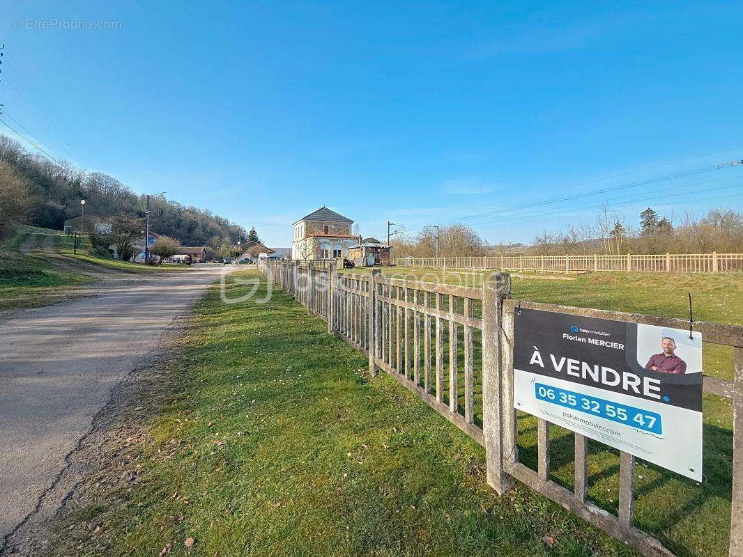 Maison à CHAUVENCY-LE-CHATEAU