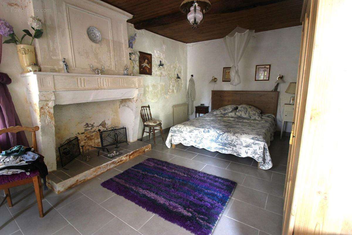 Maison à SAINT-PALAIS-DE-PHIOLIN