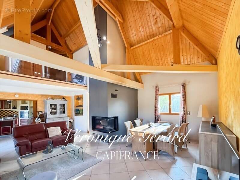 Maison à SAINT-MICHEL-DE-DOUBLE