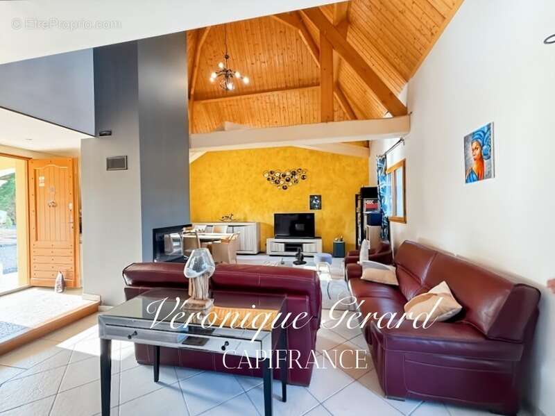 Maison à SAINT-MICHEL-DE-DOUBLE