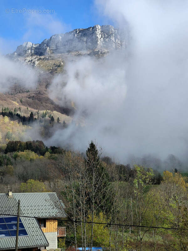 Terrain à LES DESERTS