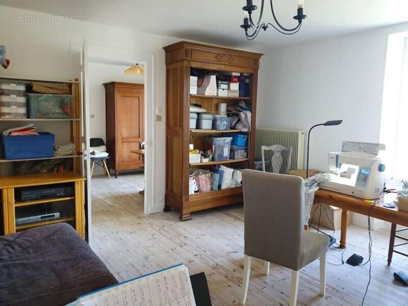 Maison à SAINT-JULIEN-L&#039;ARS