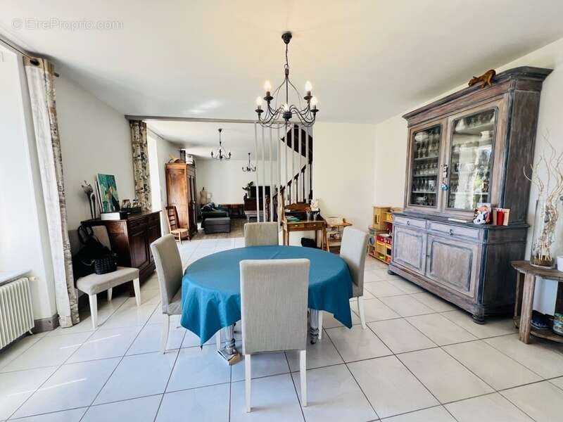 Maison à SAINT-JULIEN-L&#039;ARS