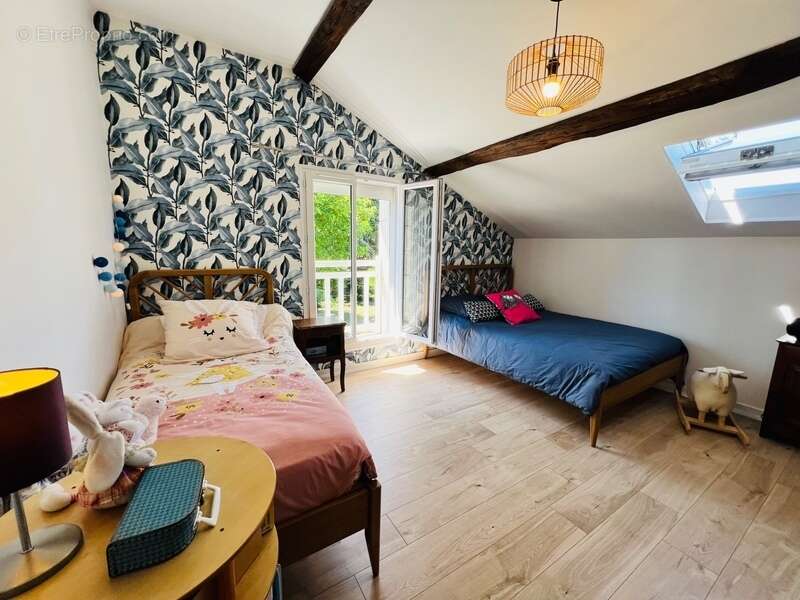 Maison à SAINT-JULIEN-L&#039;ARS