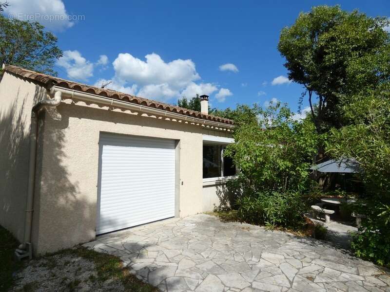 Maison à MOULES-ET-BAUCELS