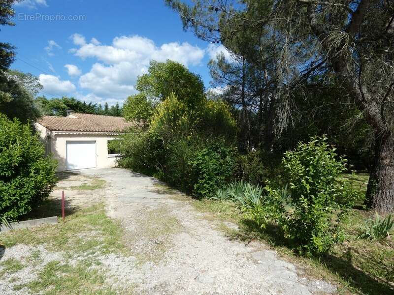 Maison à MOULES-ET-BAUCELS
