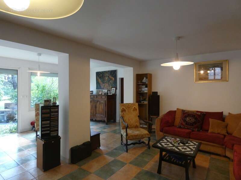 Maison à MOULES-ET-BAUCELS