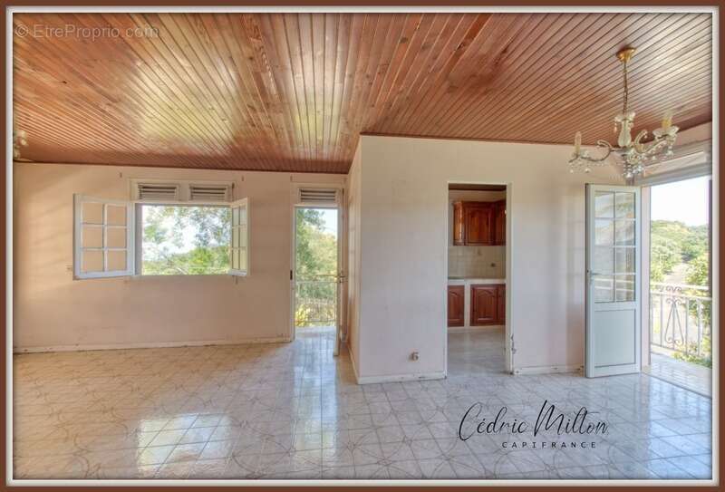 Maison à RIVIERE-SALEE