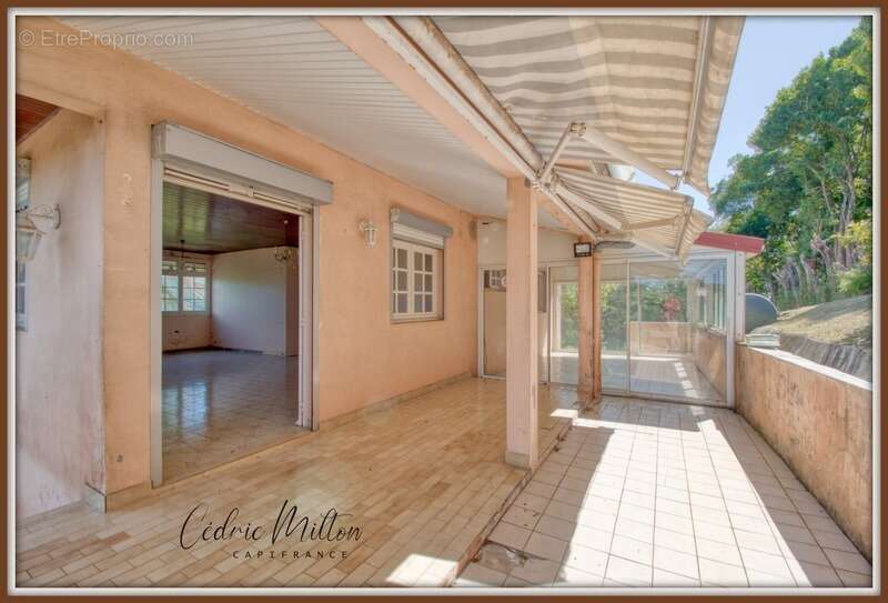 Maison à RIVIERE-SALEE