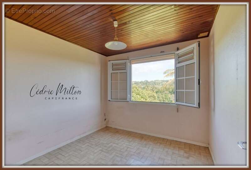 Maison à RIVIERE-SALEE