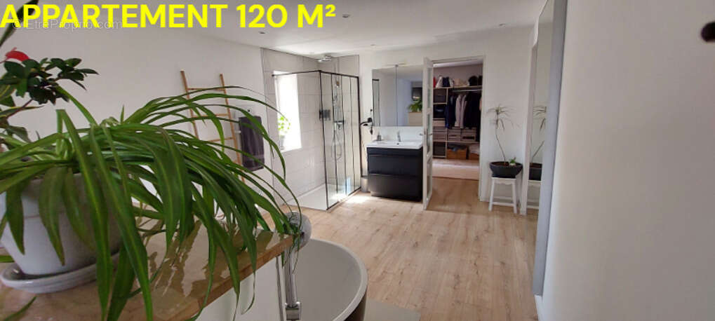 Appartement à PRIMARETTE