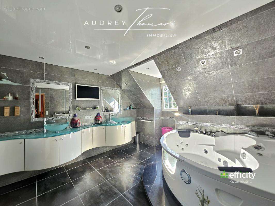 Maison à DAMMARTIN-EN-GOELE