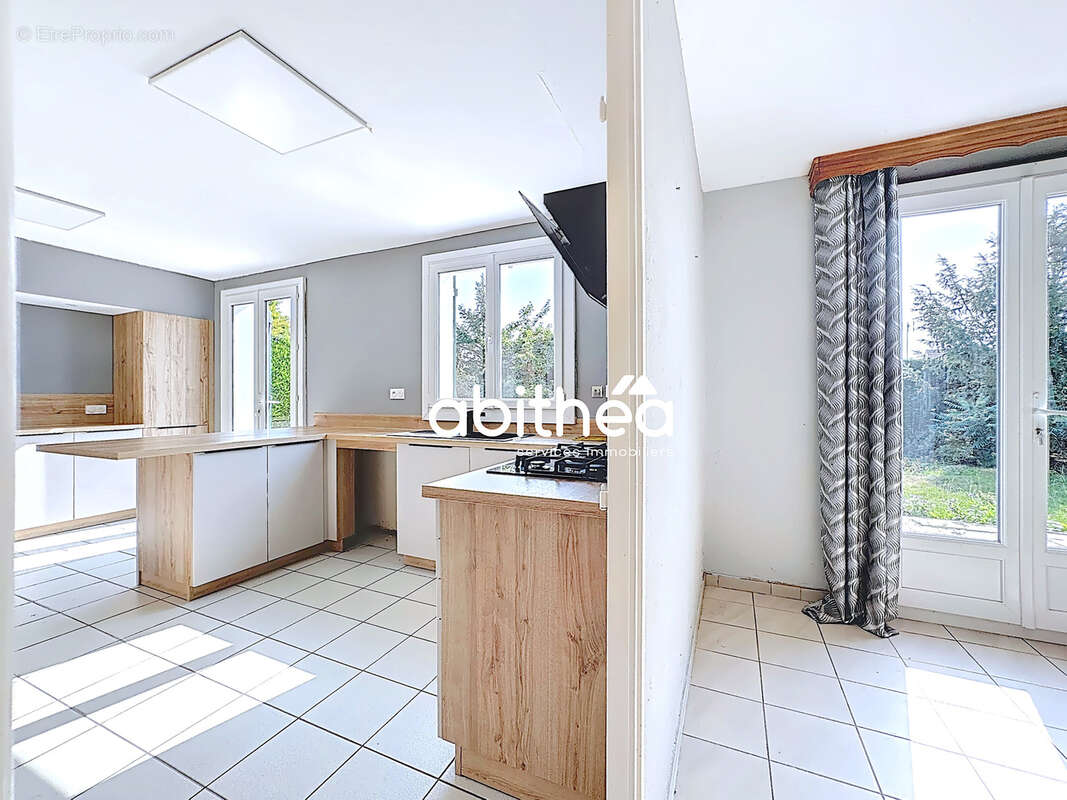 Maison à SAINTE-CATHERINE