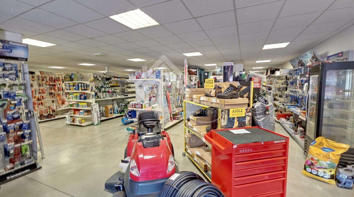 Commerce à LE DONJON