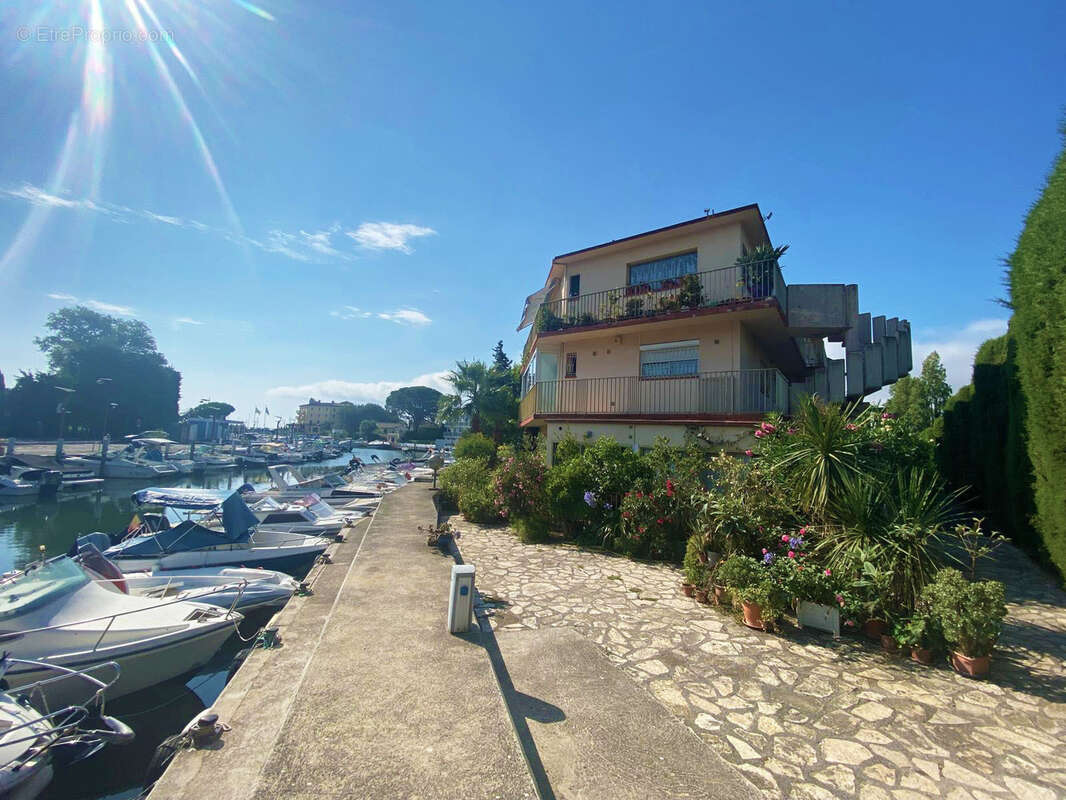 Appartement à MANDELIEU-LA-NAPOULE