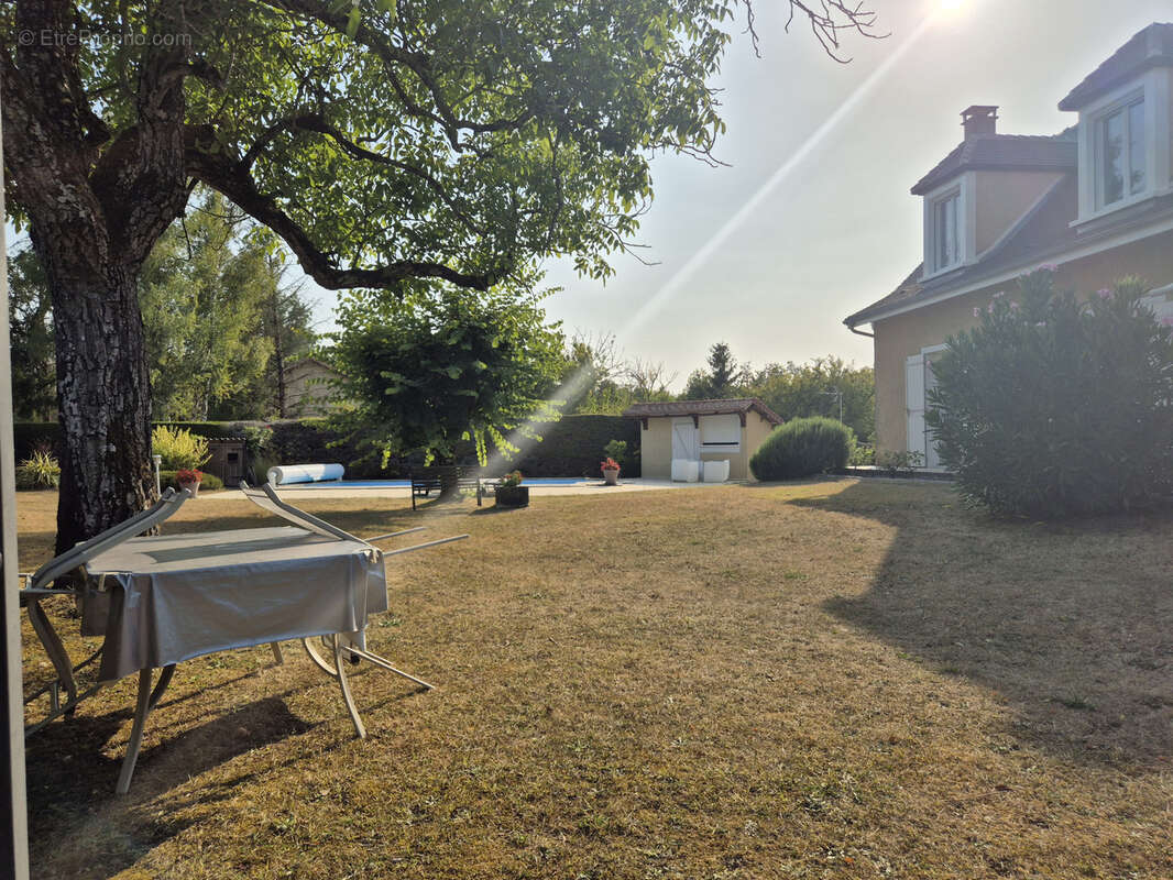 Maison à MONTAGRIER