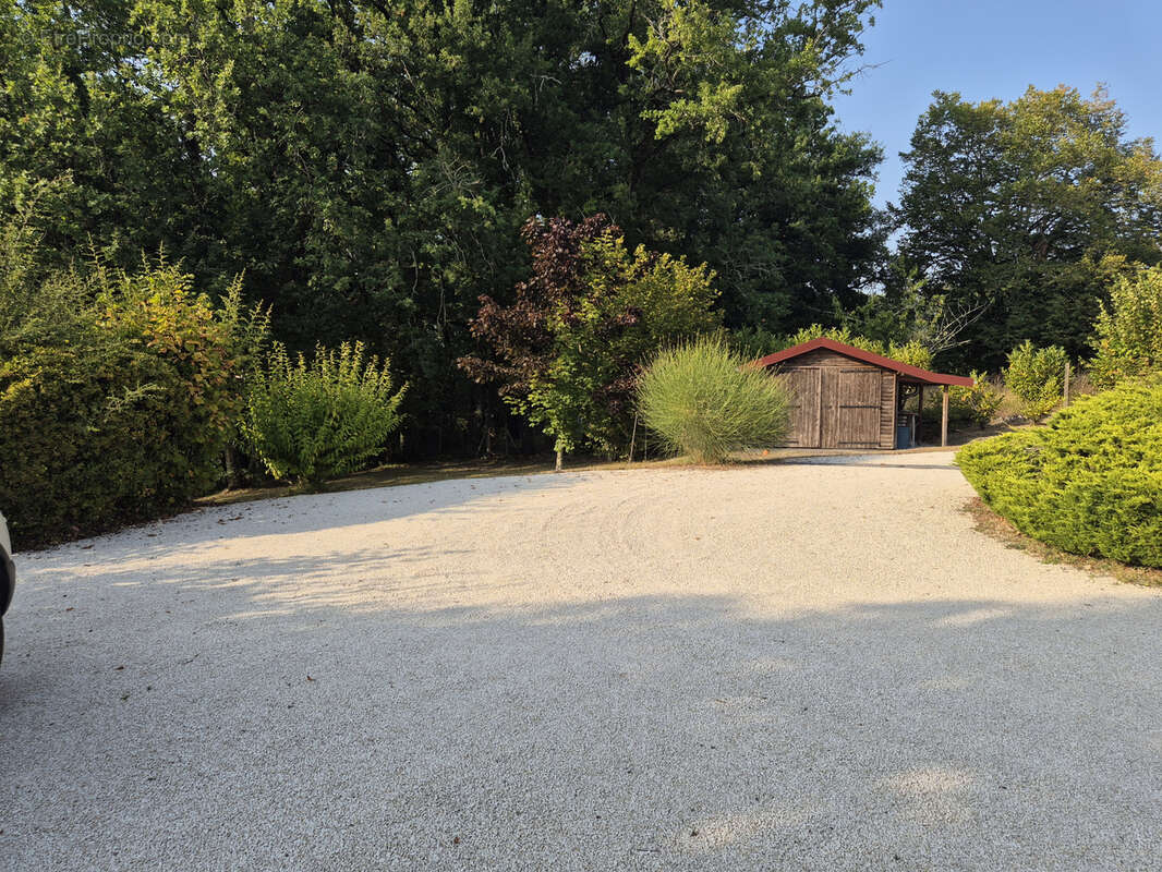 Maison à MONTAGRIER