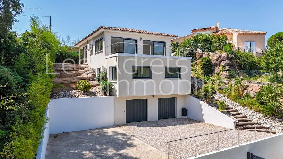 Maison à LES ADRETS-DE-L&#039;ESTEREL