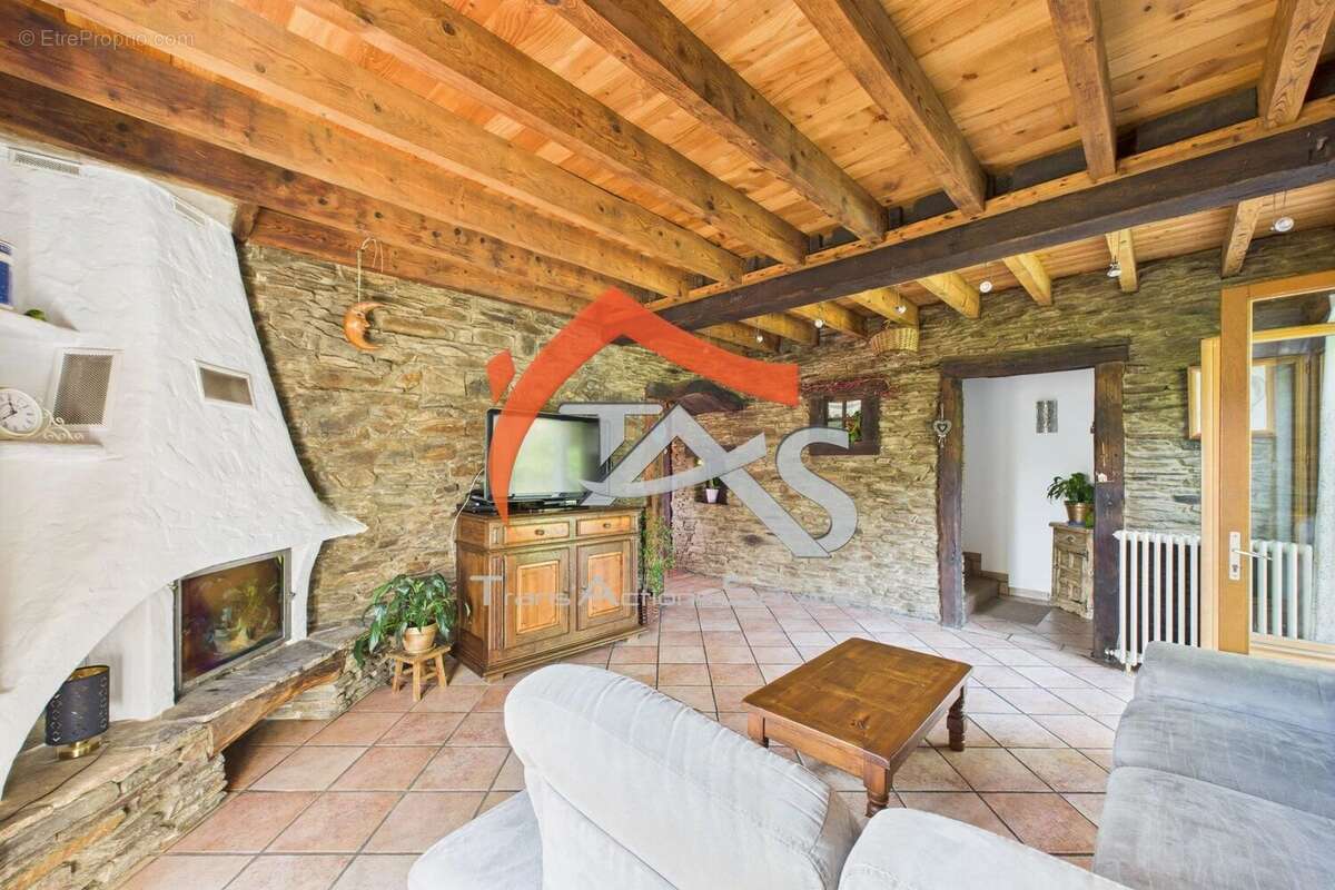 Maison à LA VALLA-EN-GIER