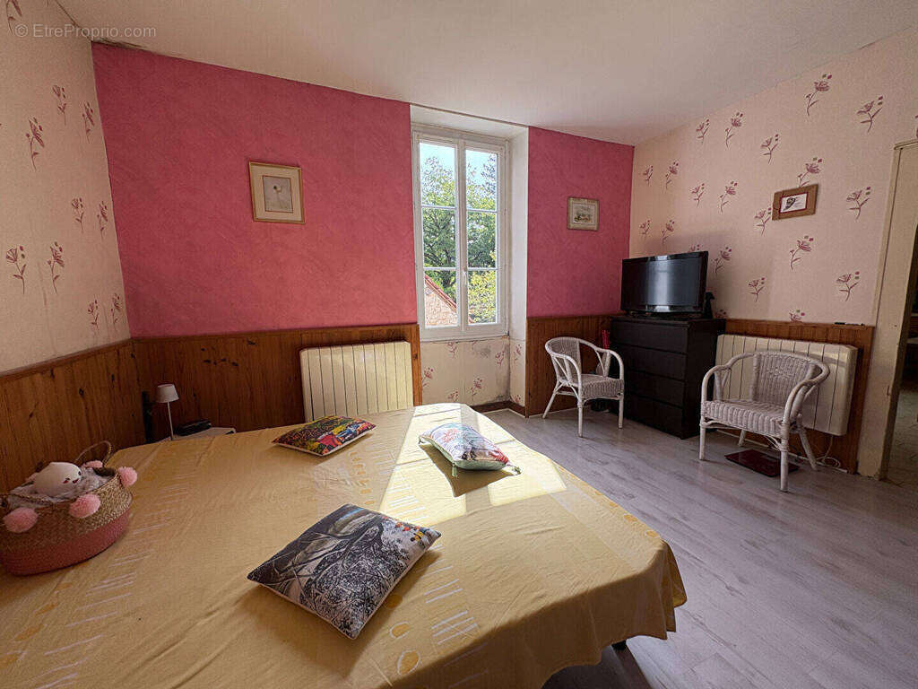 Maison à SAINT-MARCEL